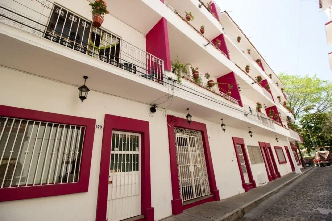 Suites Plaza Del Rio - Family Hotel Malecon Centro Puerto Vallarta Exterior photo