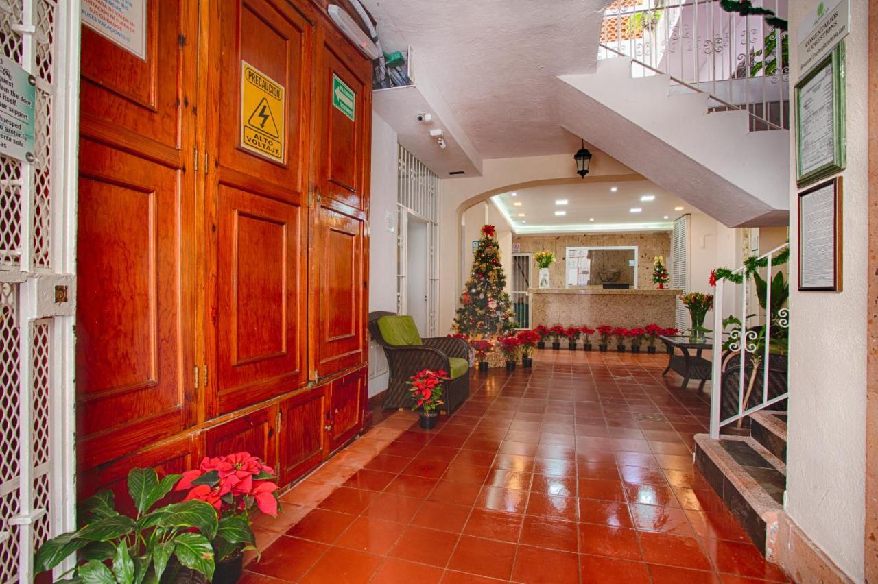 Suites Plaza Del Rio - Family Hotel Malecon Centro Puerto Vallarta Exterior photo