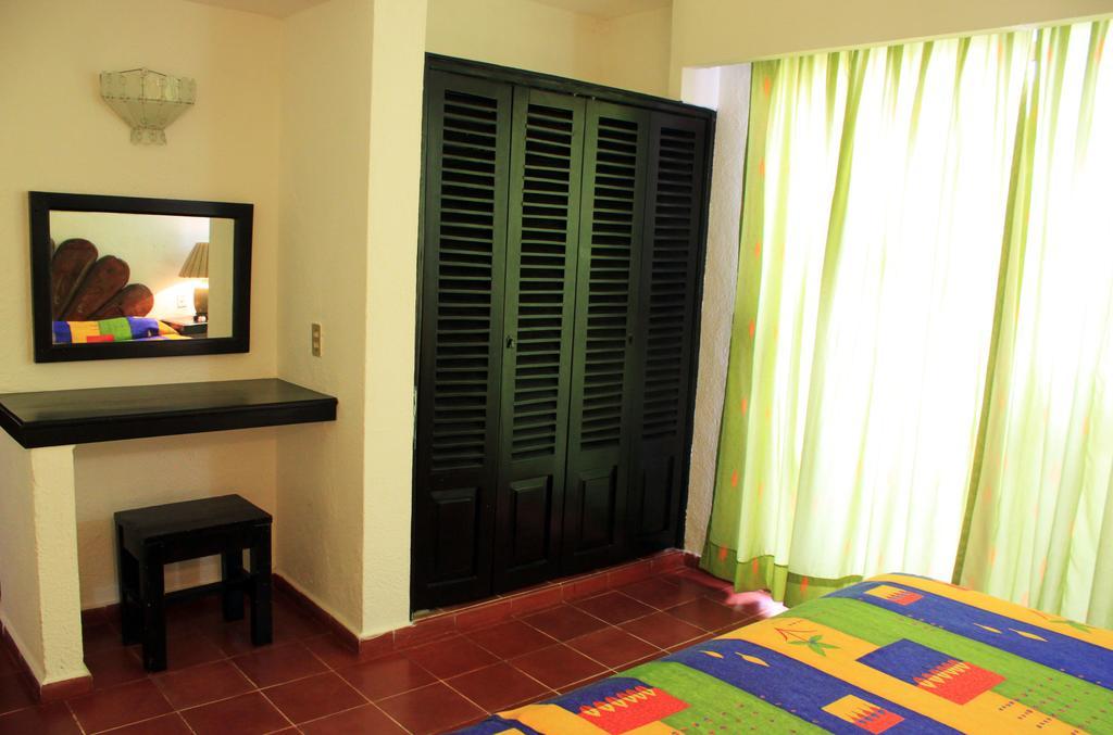 Suites Plaza Del Rio - Family Hotel Malecon Centro Puerto Vallarta Exterior photo